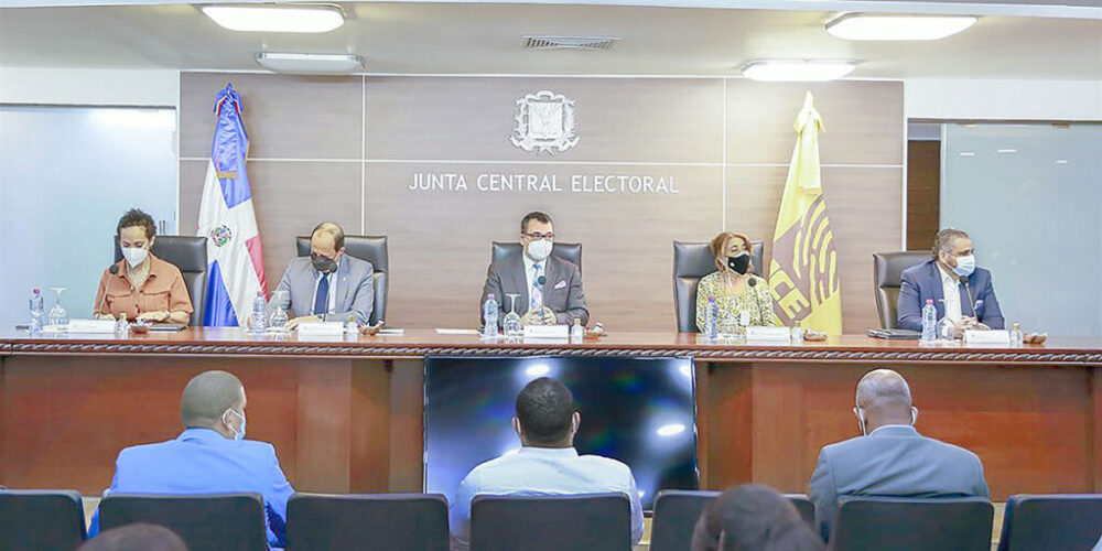 La JCE y los partidos tratarán hoy tema de proselitismo a destiempo ...