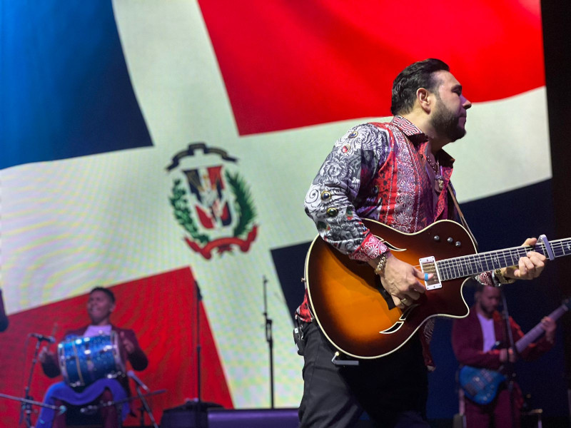 Vhaval El Chaval de La Bachata se presentó en el Coca-Cola Music Hall de ...