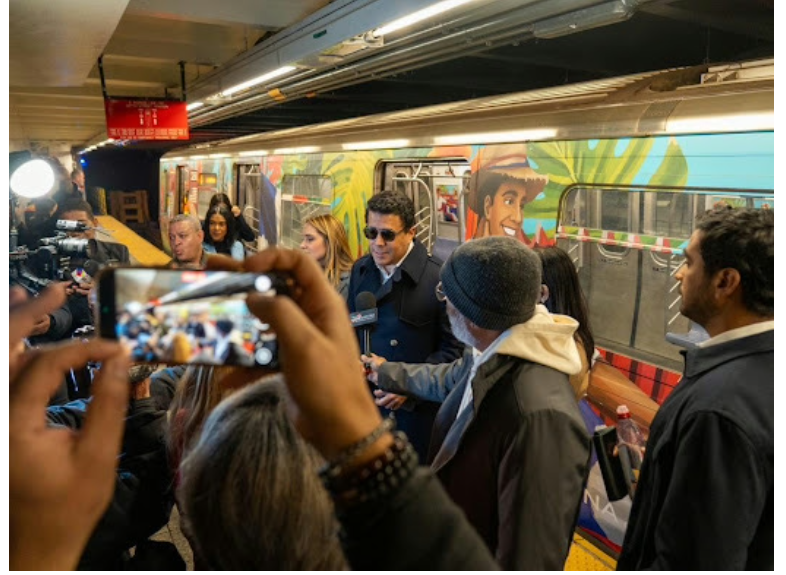 Dominic Collado Ministro Collado lanza la nueva ruta promocional en la Línea A del tren ...